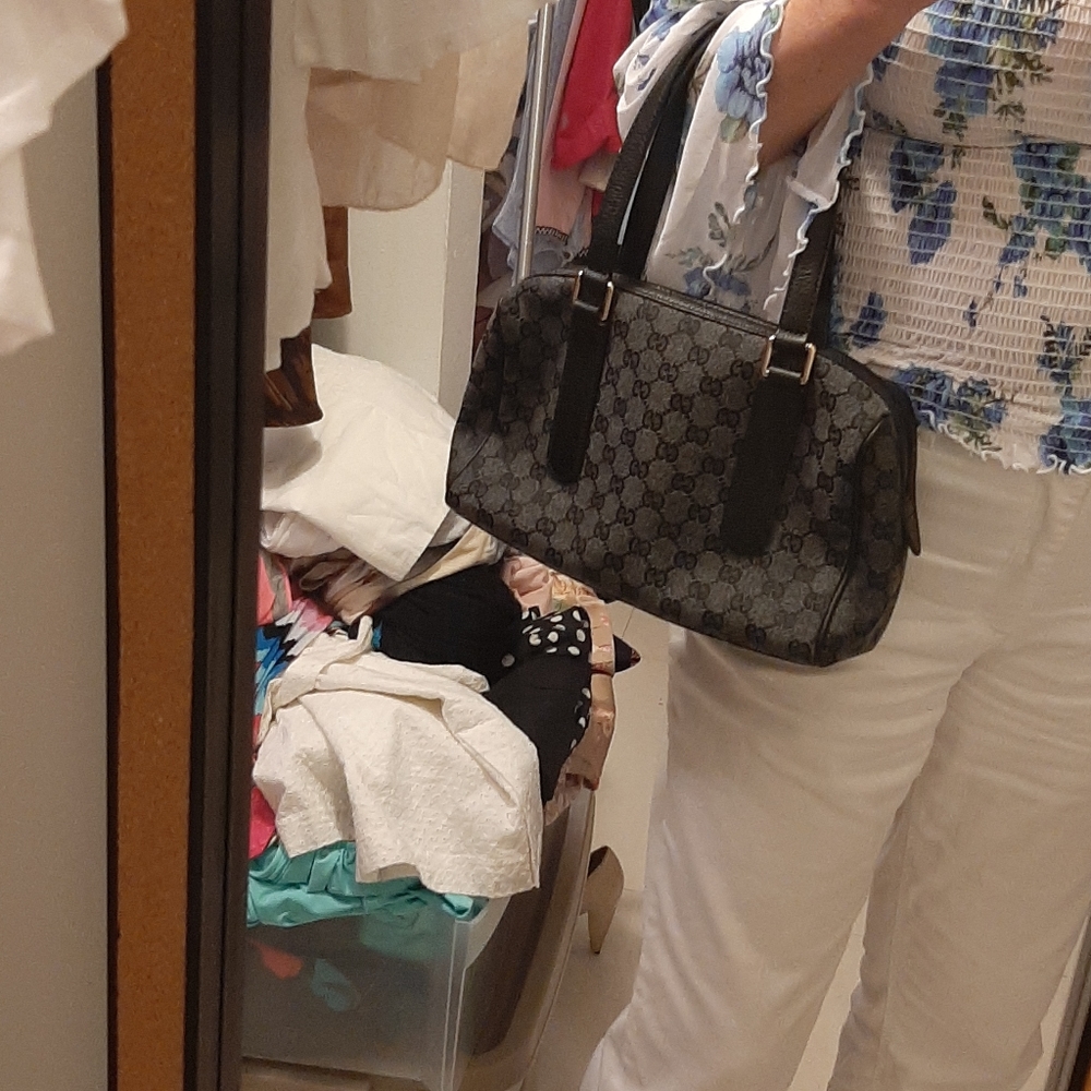 Purse - Picture 2 of 3